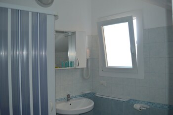 Hotel Ristorante Pizzeria Le Voilier Bathroom