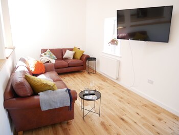 Town House Apartments Guestroom