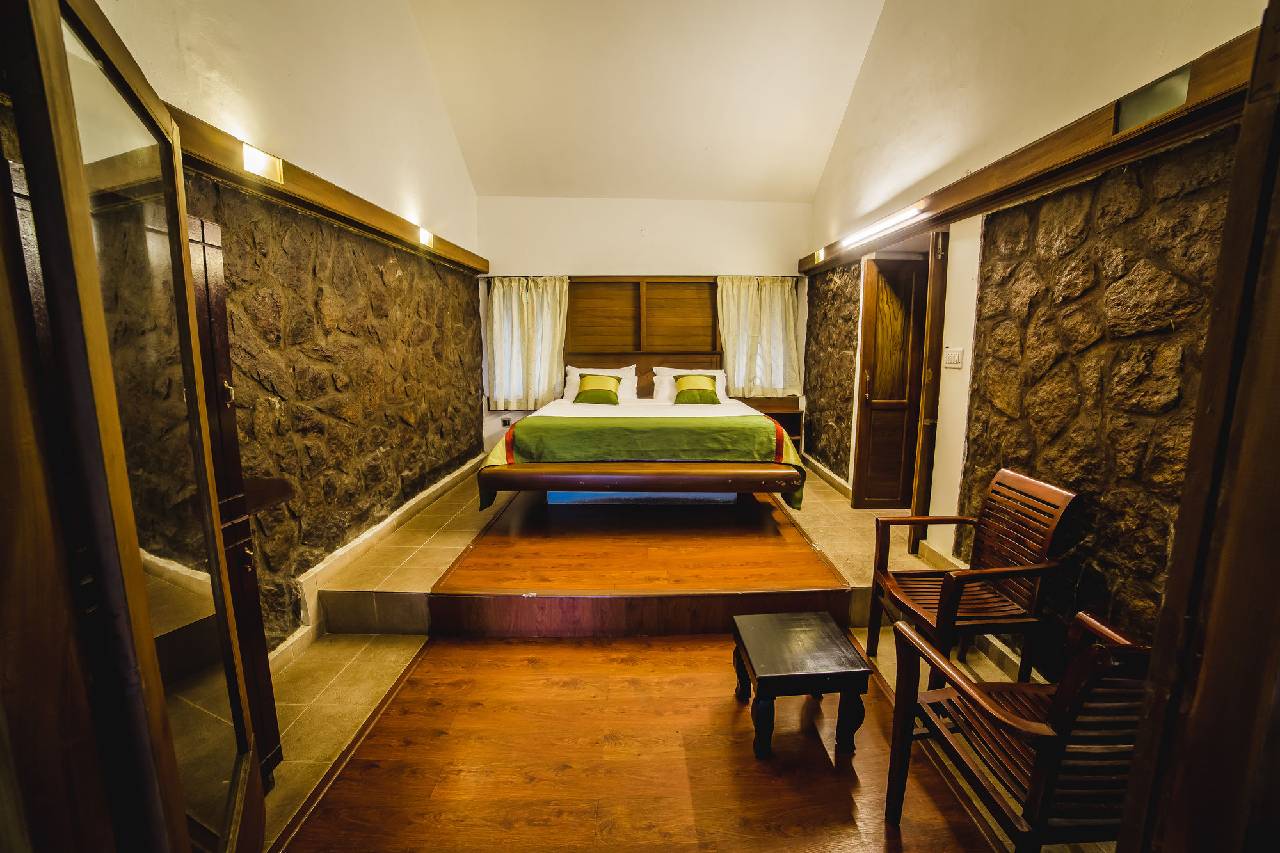 Deep Woods Resort 