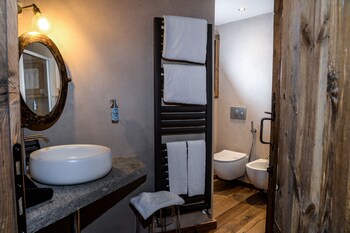 Hotel Du Grand Paradis & Wellness La Baita Bathroom