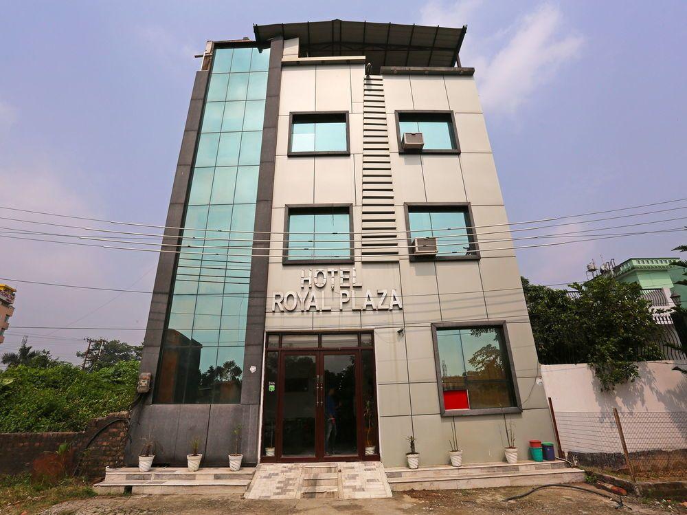 Oyo 9846 Royal Plaza 