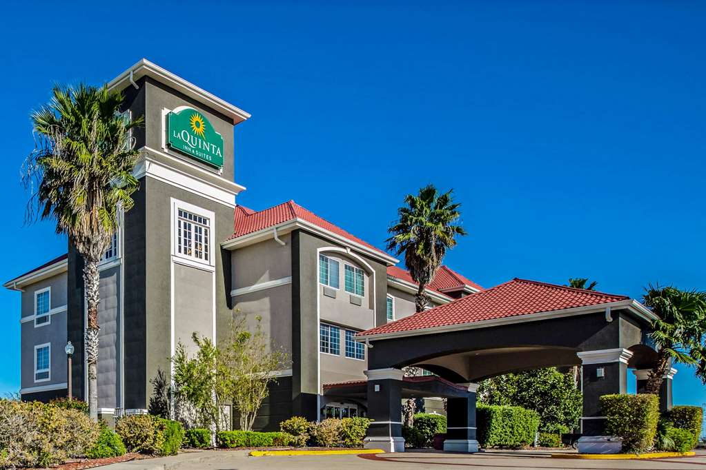 La Quinta Inn & Suites by Wyndham Corpus Christi Northwest - featured photo