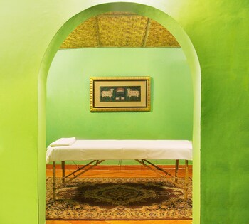 Corbett Riverside Resort Treatment Room