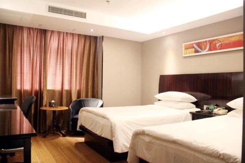 The Posh Hotel 