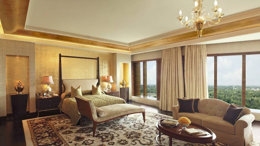 The Leela Ambience Gurgaon Hotel & Residences Presidential suite bedroom option