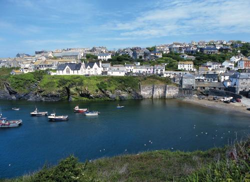 Juliots Well Cottages 