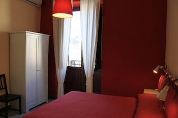 Etna Akmè Guestroom