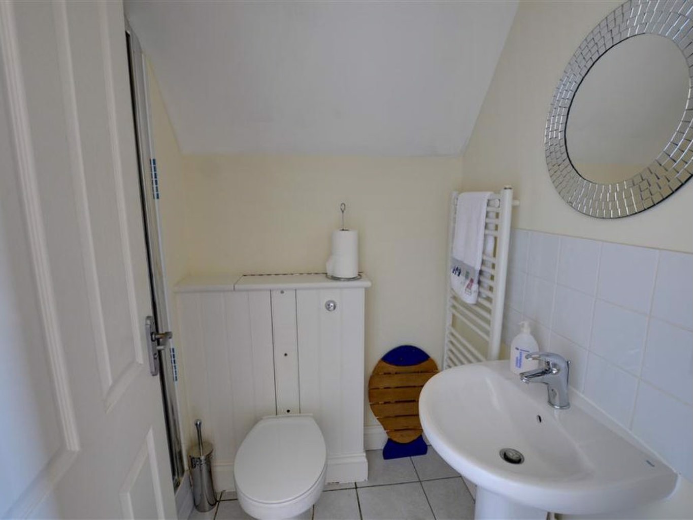 Holiday Home Whitepost (هالیدی هوم ویتپوست) 