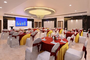 Green View Clarks Inn Meeting Facility