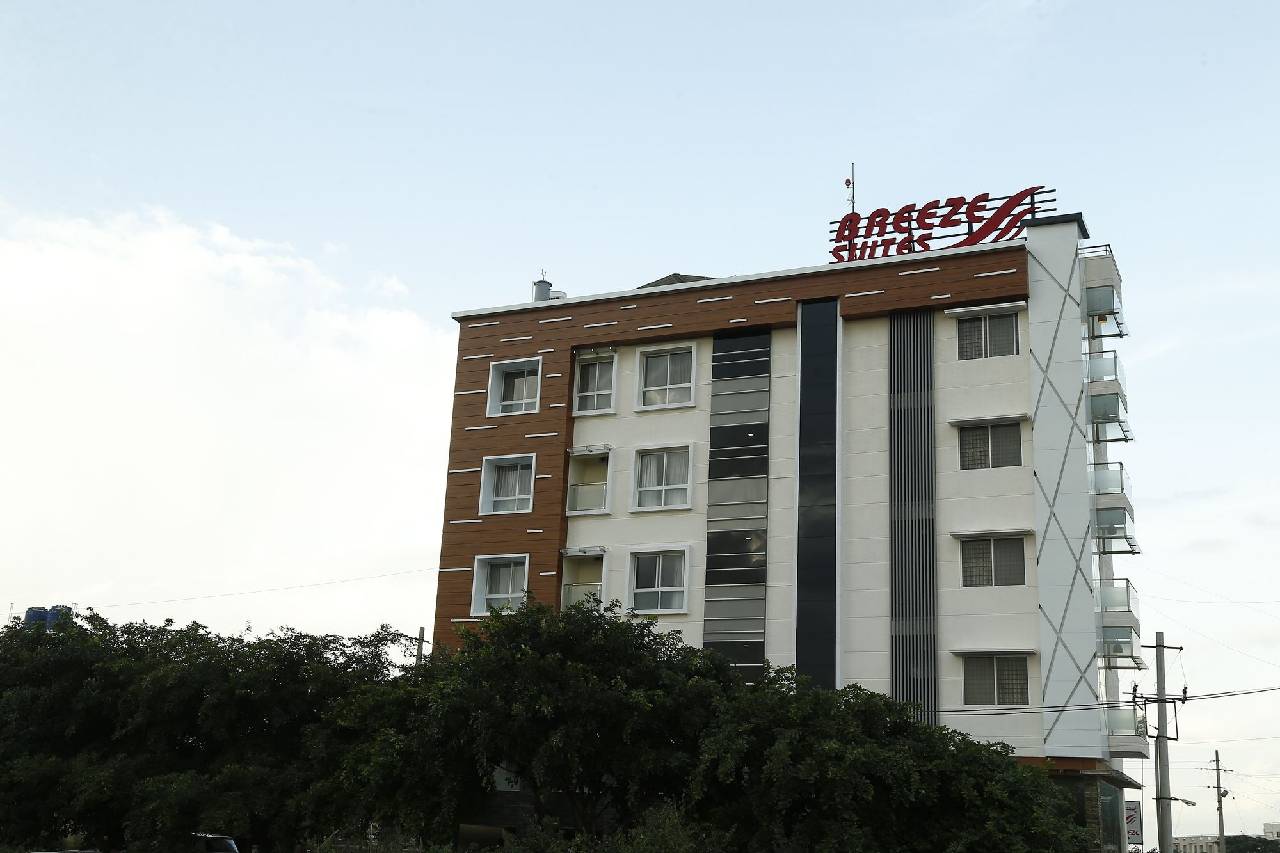 Breeze Suites 