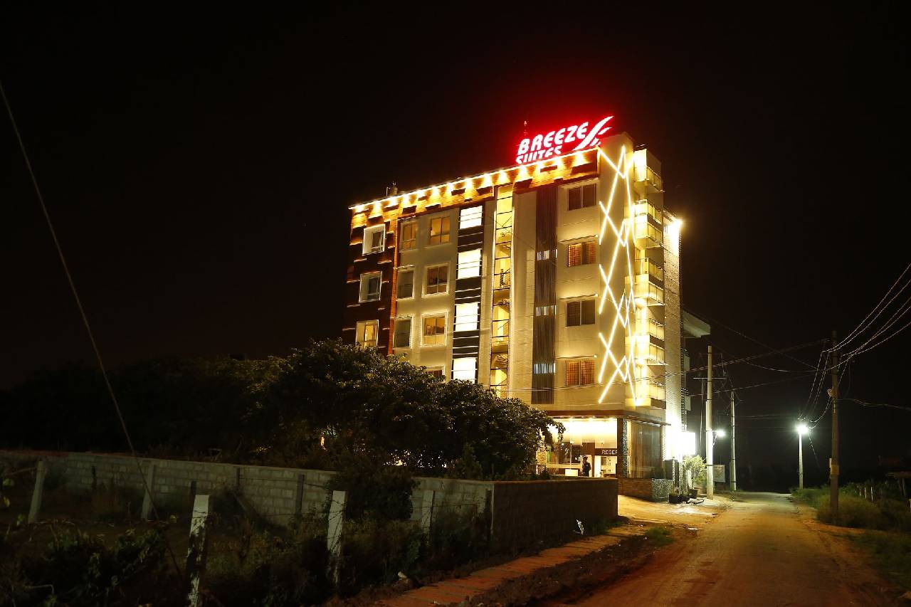 Breeze Suites 