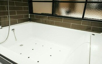 The Hotel Changwon Jetted Tub