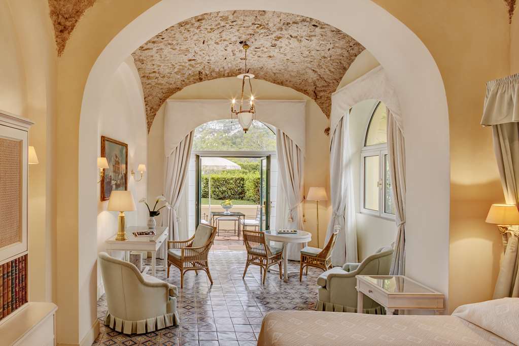 Belmond Hotel Caruso HRC ACC BED