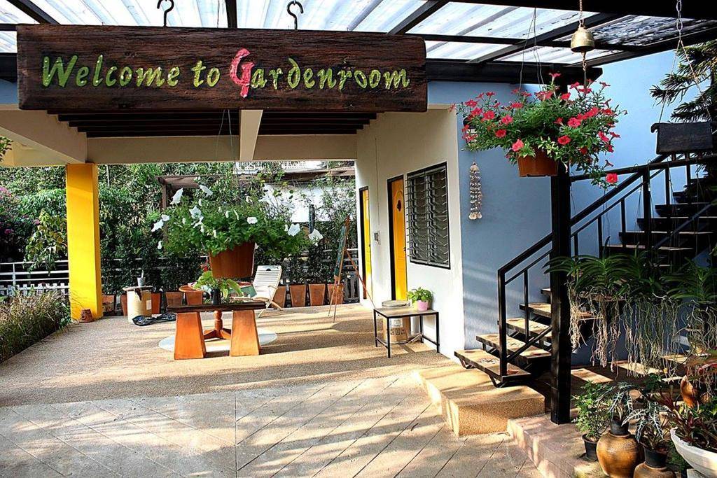 Garden Room Hostel (گاردن روم هاستل) 