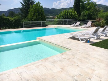 Residence Le Rasole Outdoor Pool