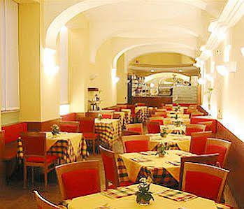 Le Petit Hotel 