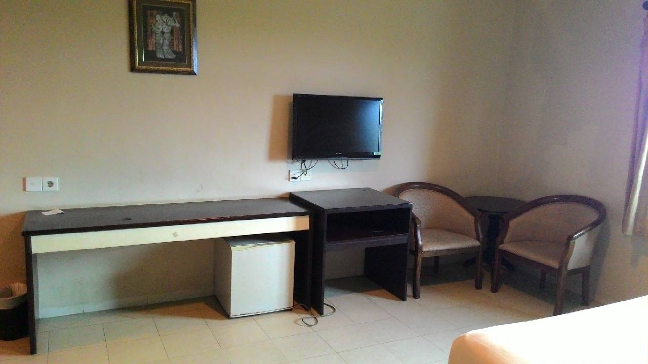 Sky View Hotel (اسکای ویو هتل) 
