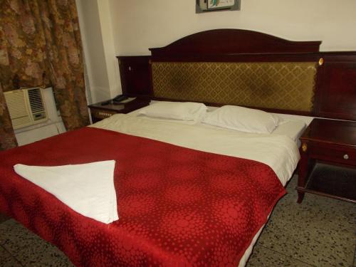 Restful Stay Near Rishikesh Railway Station 