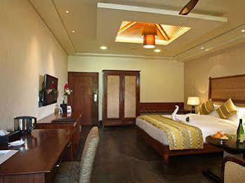 Godwin Hotels 