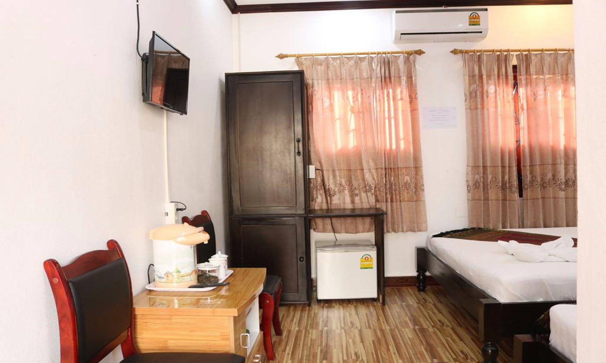 Singharat Guest House 