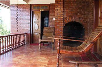 Misty Courtyard Resort Bungalow 