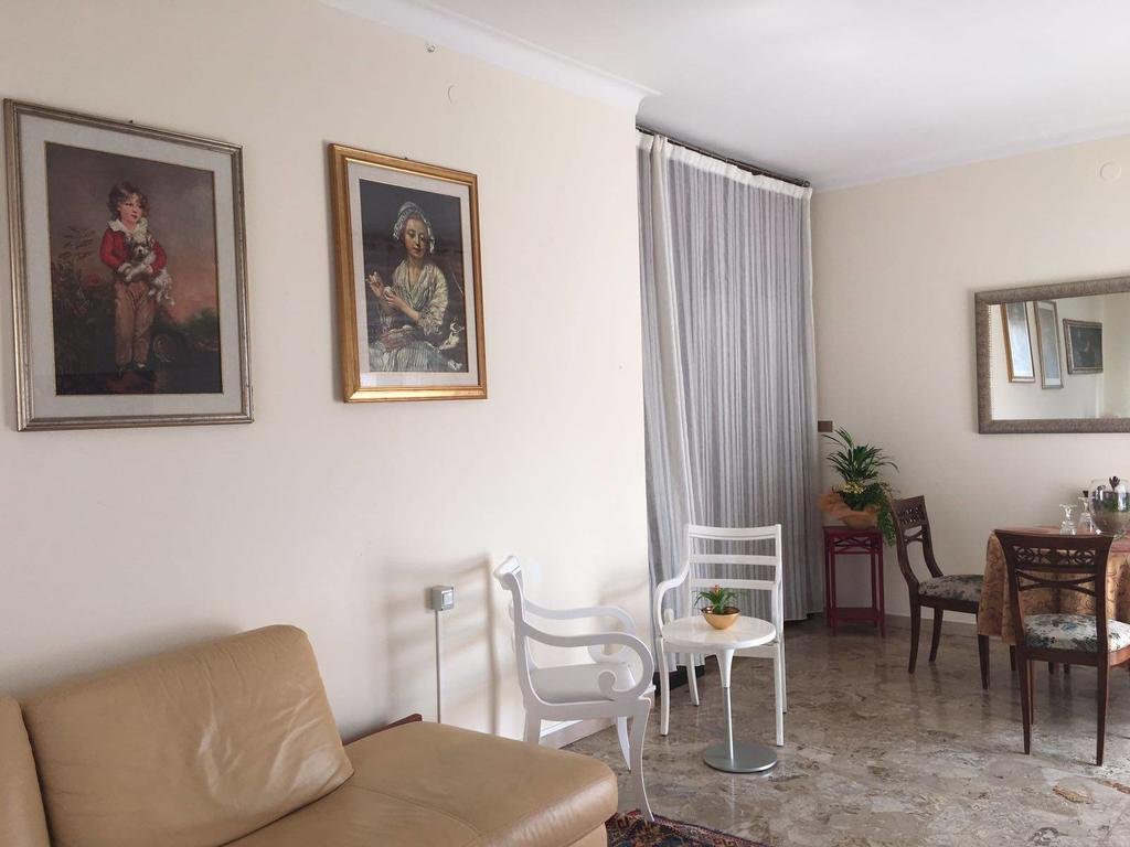 Casa Stimate 