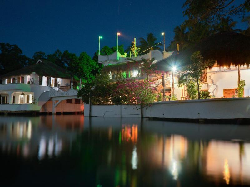 Pierhouse Lodging 