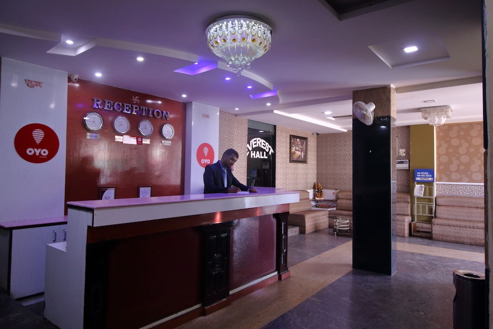 Hotel Silver Oak Reception