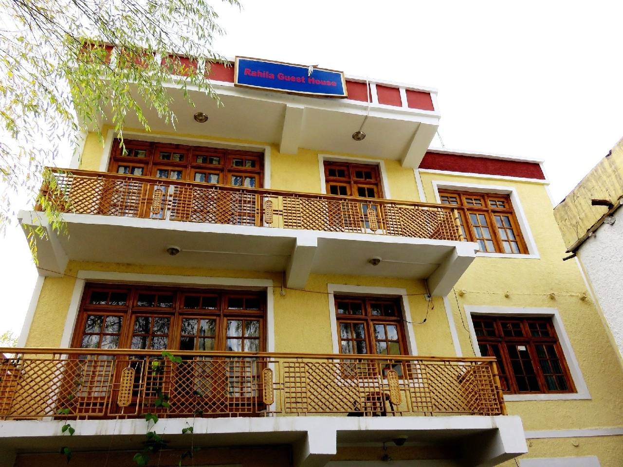 Rahela Guest House & Home Stay 
