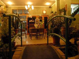 Taman Sari Hotel By Prasanthi 