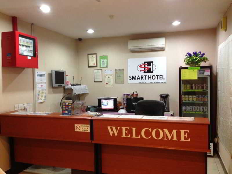 Smart Hotel Bangi Seksyen 9 (اسمارت هتل بانجی سكسین ۹) Lobby