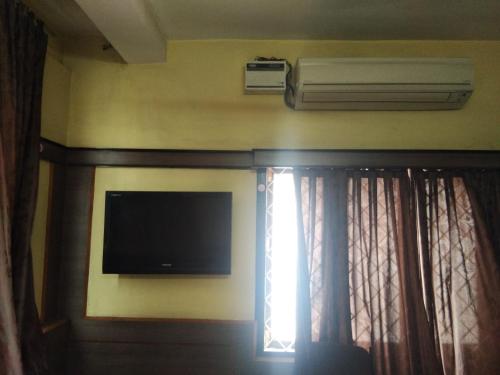 Sri Saraswathi Lodge 
