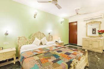 Oyo Rooms Noida City Centre Premium 