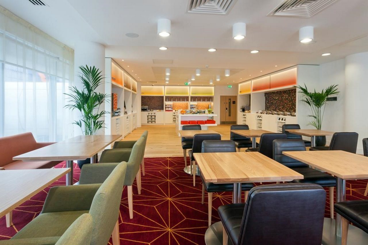 Hampton By Hilton London Gatwick Airport 