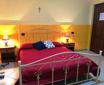 Garden Inn Guestroom