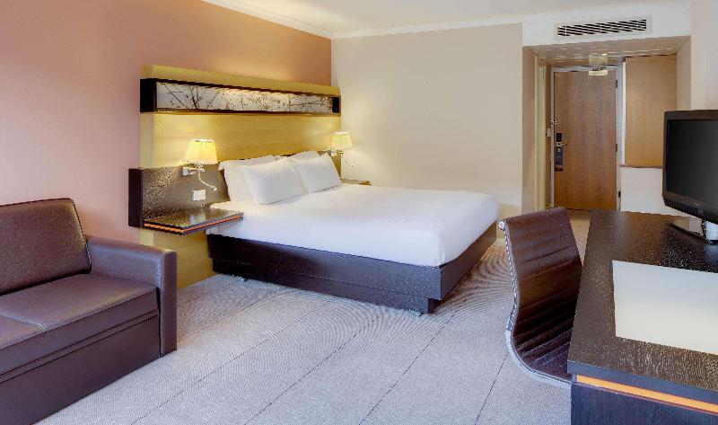 Hilton Manchester Airport Room