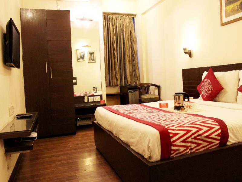Oyo Rooms Taj East Gate Road 