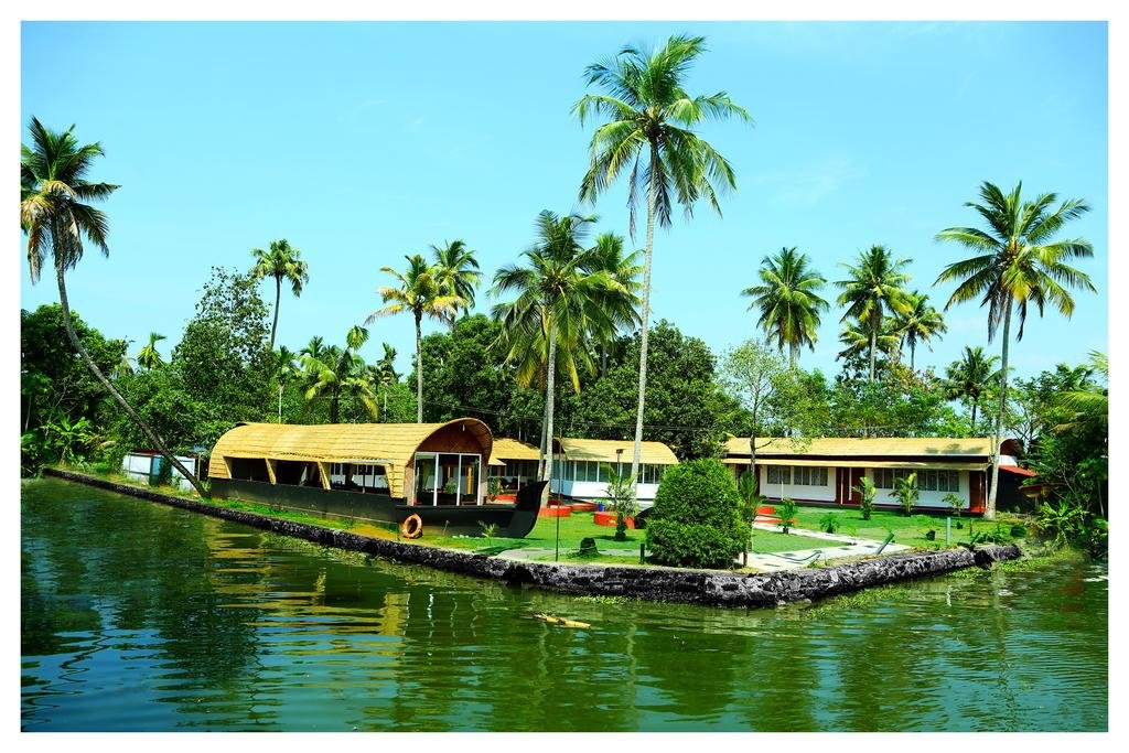 Desire Cruises Houseboat 