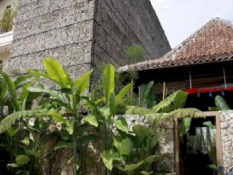 Flores Gallery Hotel 