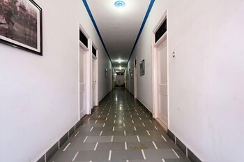 Hotel Midtown Hallway