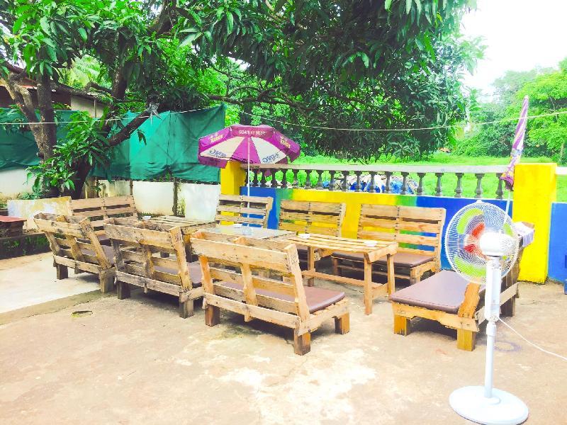 Happy Panda Hostel 