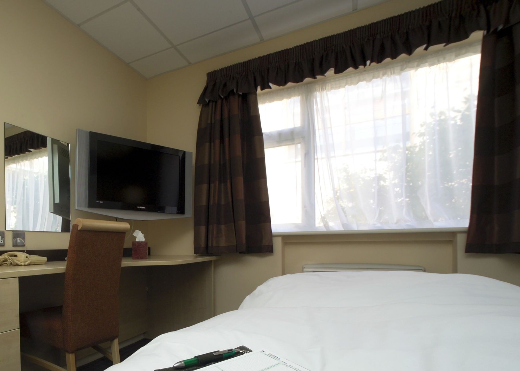 Lodge At Leeming Bar (لاج ات لیمینگ بار) 