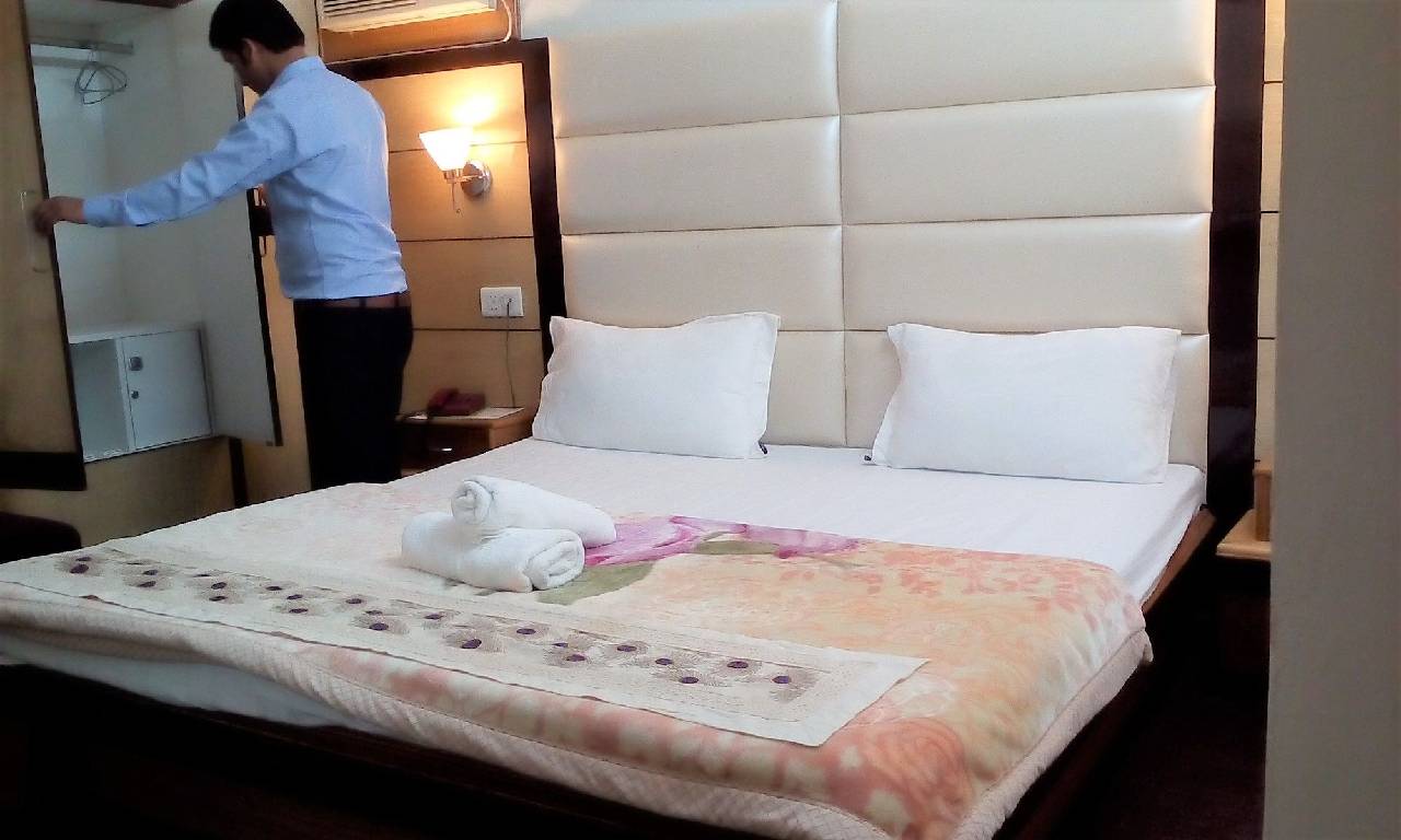 Hotel Ganesha Inn 