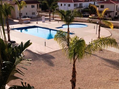 Nissi Sandy Bay Hotel Description