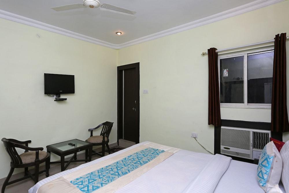 Oyo 8909 Hotel Grand 