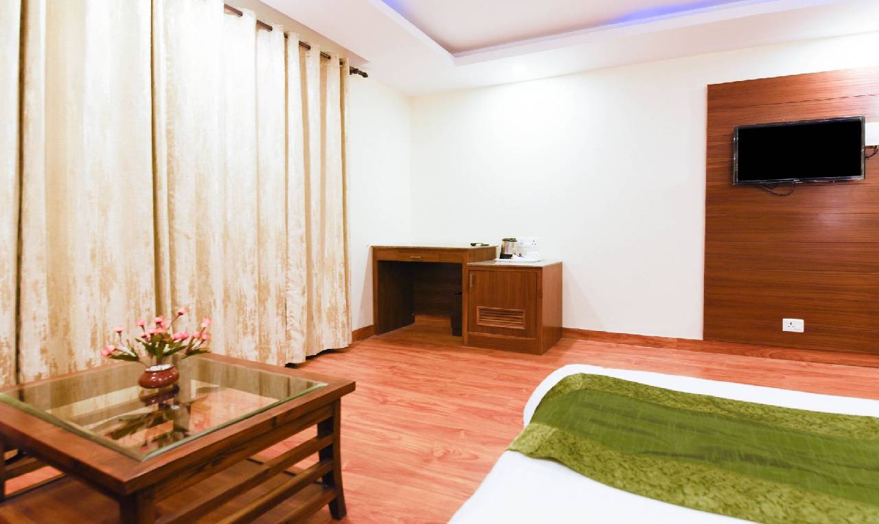 Treebo Nand Residency 