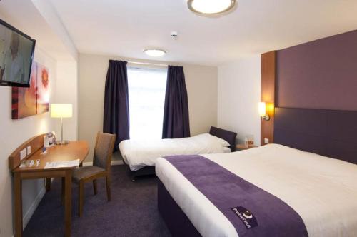 Premier Inn London Gatwick Airport South London Road 