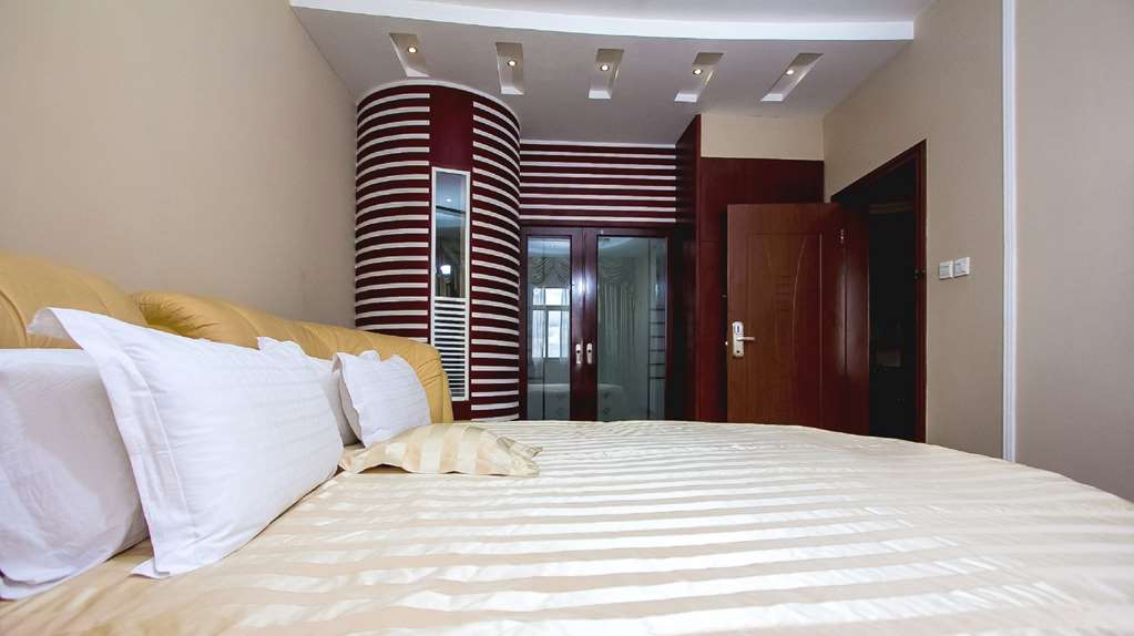 Best Western Plus Lusaka Grand Hotel King Bed Suite- Bedroom