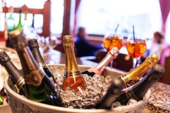 Hotel Splendid (هتل اسپلندید) Hotel Bar
