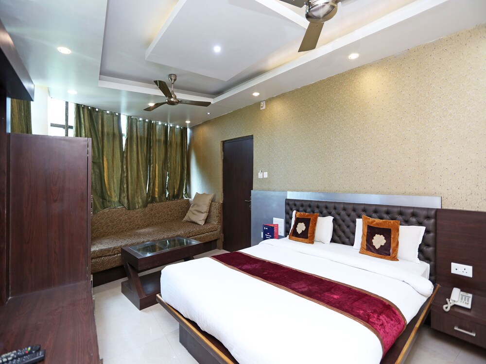 Treebo Trend Archie Regency Guestroom